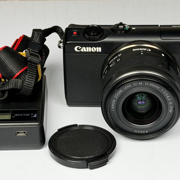 캐논 EOS M100 미러리스 카메라