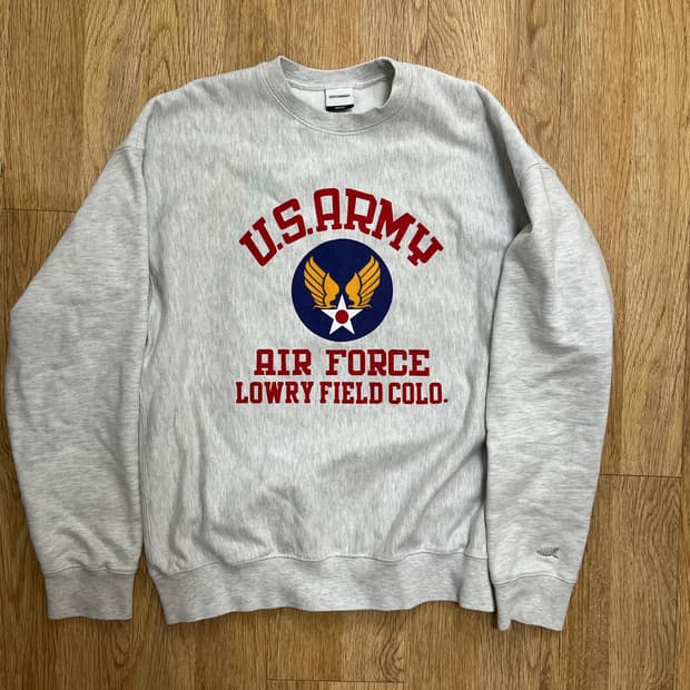 아웃스탠딩 스웻셔츠 맨투맨