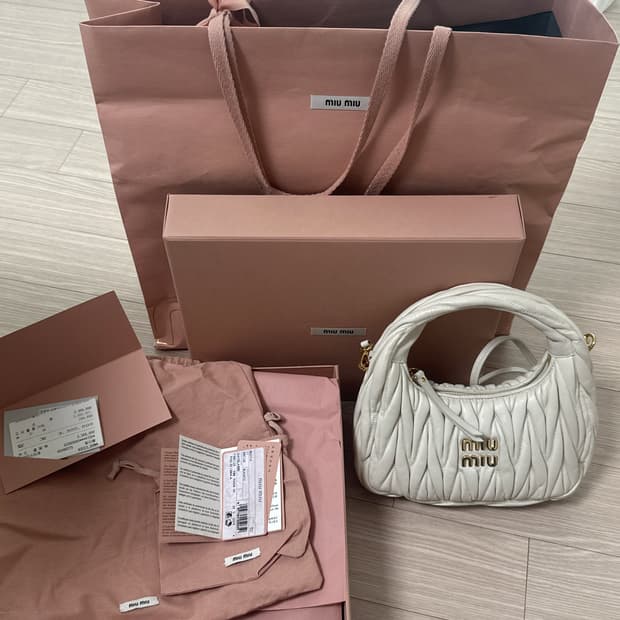 미우미우 호보백