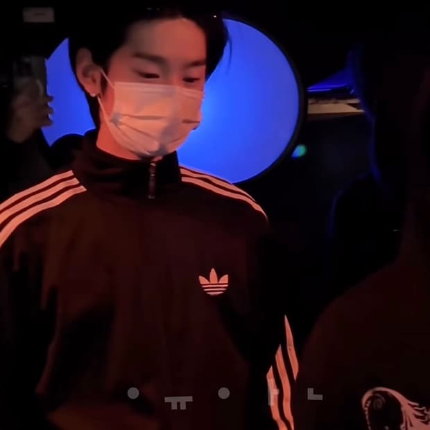 나우아임영 올드 아디다스 져지