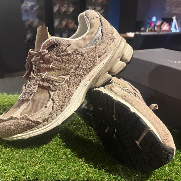 [중고/275] 뉴발란스 2002