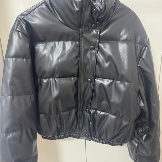 비건 레더 숏패딩