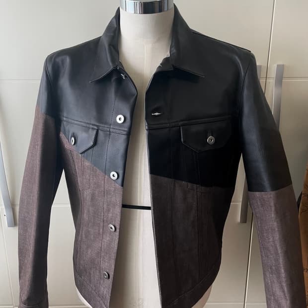 보테가 믹스 레더 자켓(식케이 착용)