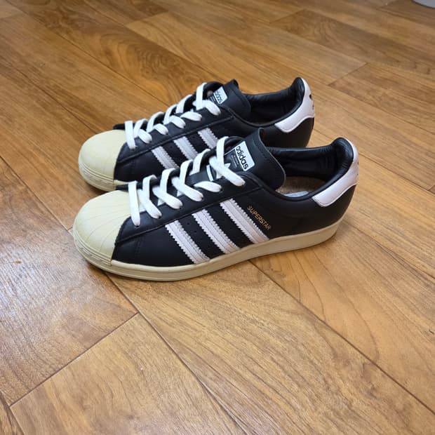 아디다스 슈퍼스타 프리미엄 240 