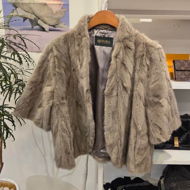 유로콜렉션 크롭 밍크 자켓