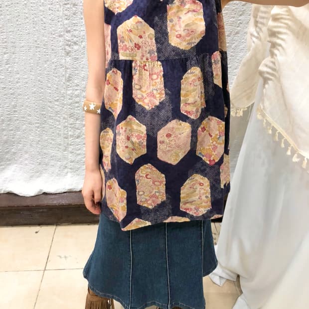 Flower patch sleeveless