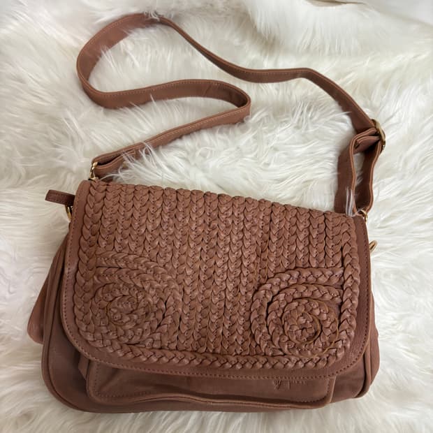 틸카(tilkah) 가죽 위밍(엮음) 빈티지 크로스백 숄더백