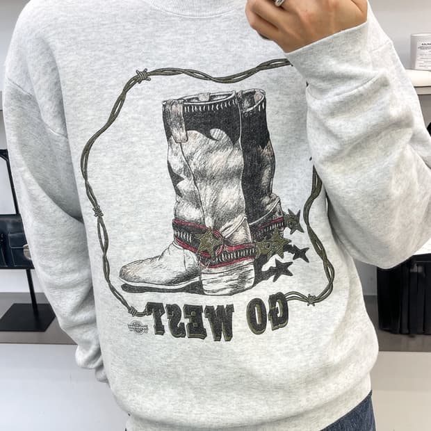 와일드헤어 아웃피터스 90s U.S.A 고 웨스트 스웨트셔츠