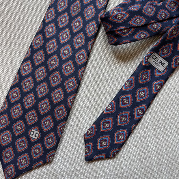 [정품] 셀린느(CELINE) 빈티지 마카담 메달리온 실크 넥타이