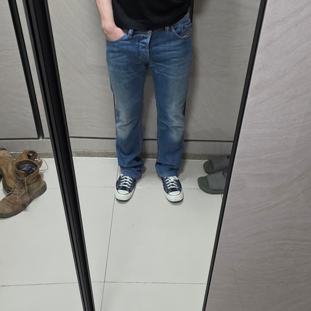 디젤 스트레이트 데님 (diesel safado denim)