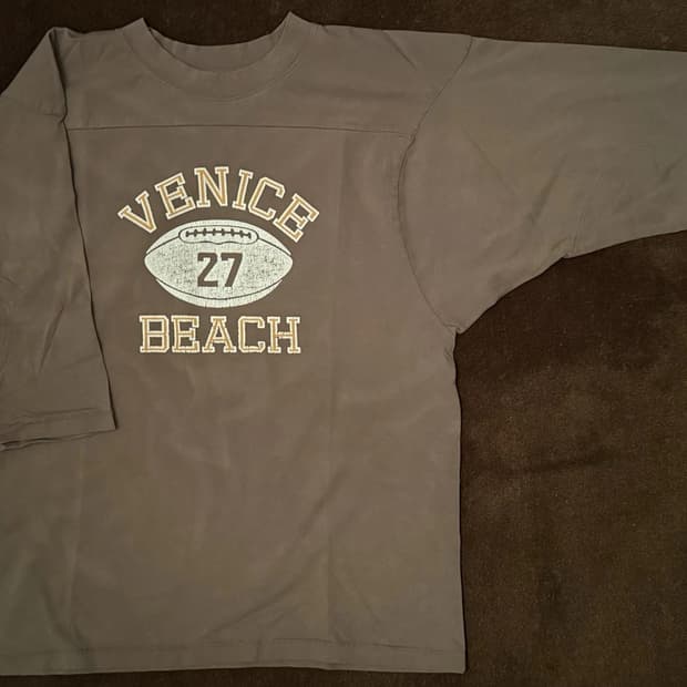 ERL 이알엘 베니스 비치 27 풋볼 7부 티셔츠 브라운