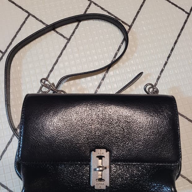 분크 토크 바게트 미니 블랙