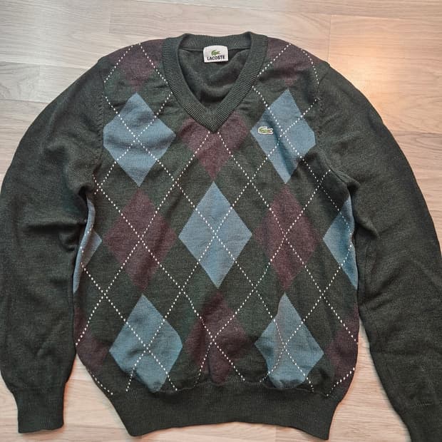 라코스테 아가일 브이넥 니트 스웨터