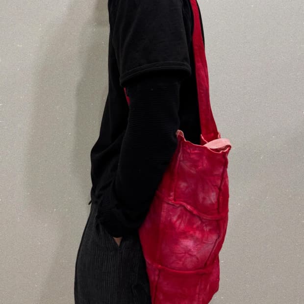 꼼데가르송 레드 다잉 울 큐브 토트백