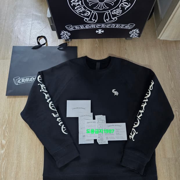 크롬하츠 자수 맨투맨(백화점정품)