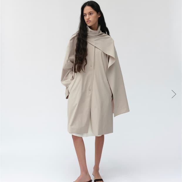 르에 SANDER DRAPEDHALF TRENCH COAT 판매