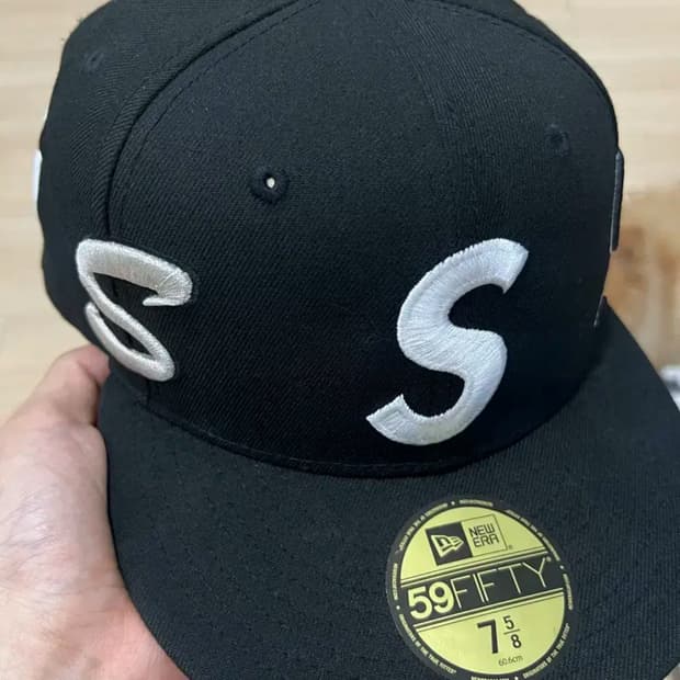 슈프림 뉴에라 Multi S Logo 볼캡 75/8