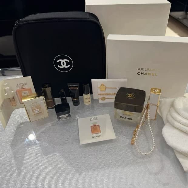 샤넬뷰티 트래블 미러 파우치 메이크업 기프트 파우치