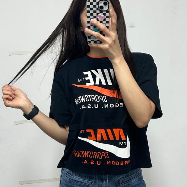 나이키 NSW 더블 빅스우시 크롭 반팔 티셔츠 블랙