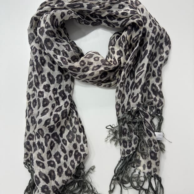 leopard scarf 