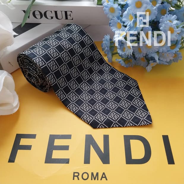 펜디 실크 주카 로고 패턴 넥타이 9.8cm A+등급 K2024