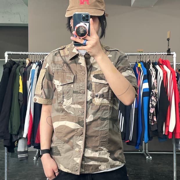 AVIREX 카모 반팔 셔츠