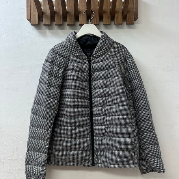 일본 유니클로 구스 다운 블랙 화이트 하운드투스 체크 경량 패딩 