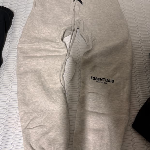 피오갓 에센셜 조거 xs