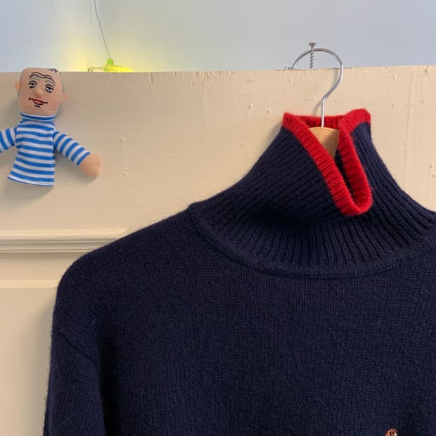 이스트보이 비글 하이넥 니트