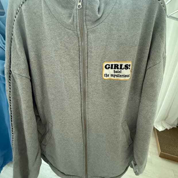 미스테리어스 호텔 집업