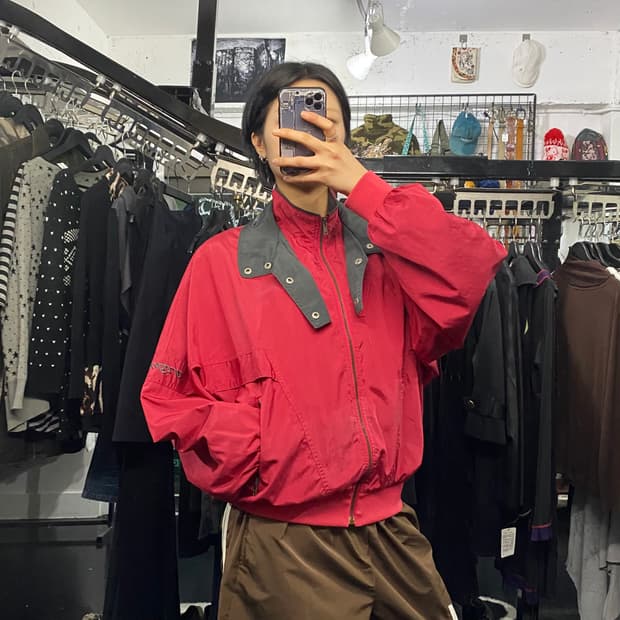 Champion 레터링 디테일 봄버 바람막이