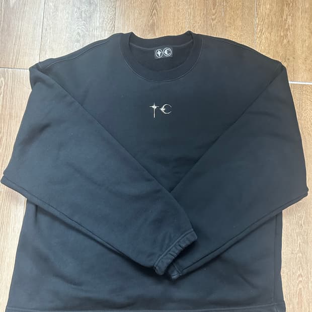 떠그클럽 컬러 엠블럼 스웻셔츠 블랙-24FW