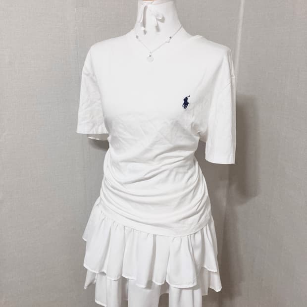 폴로 브이넥 화이트 티셔츠 M