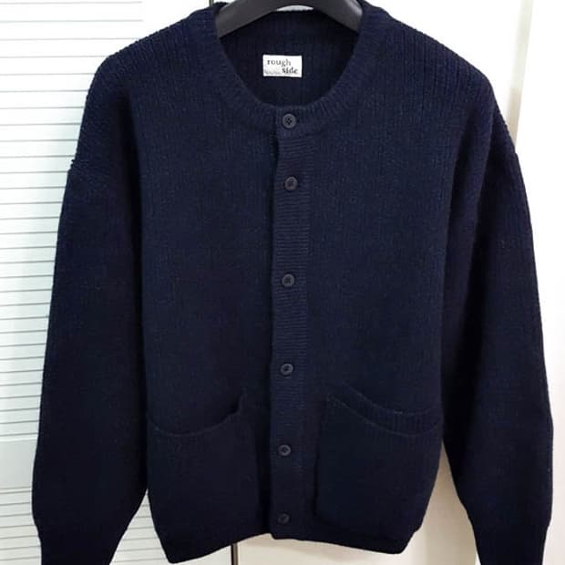 러프사이드 크루넥 니트 가디건 네이비 2
​