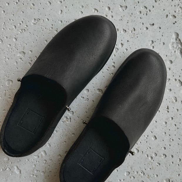 Casey casey guidi clogs black 43