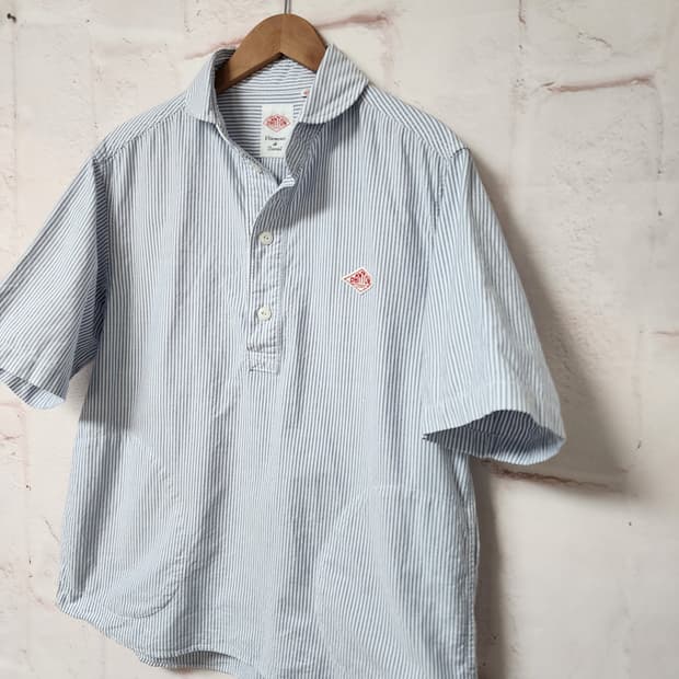 단톤 스트라이프 풀오버 셔츠