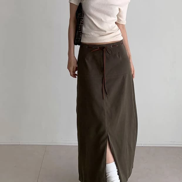 샵오르 스티치 로우라이즈 미디 스커트 카키 m (구매시 위에도 드림)