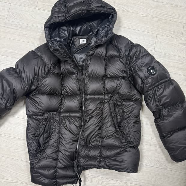 c.p.company dd쉘 패딩 새상품급