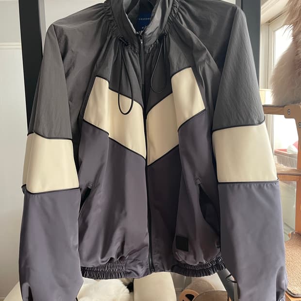 22fw 아더에러 mem 점퍼 그레이 a2사이즈