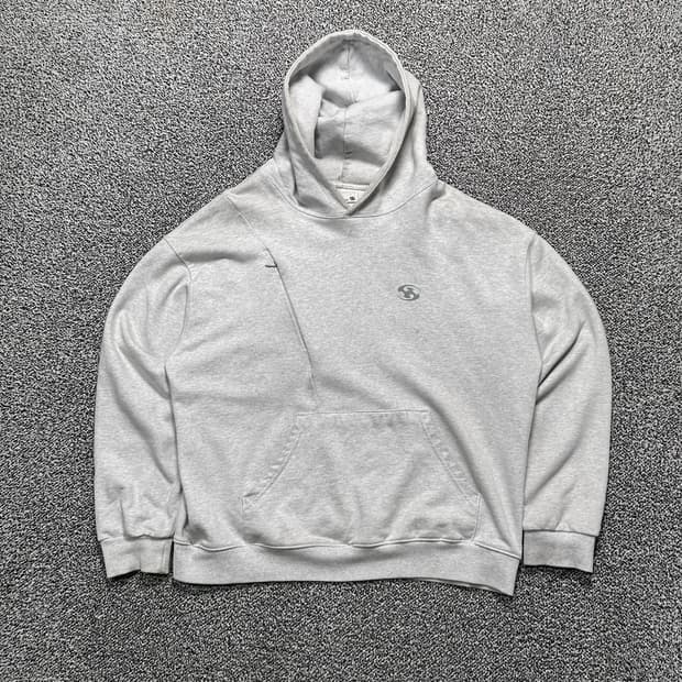 22FW 산산기어(ssan gear) 로고 그레이 후드티