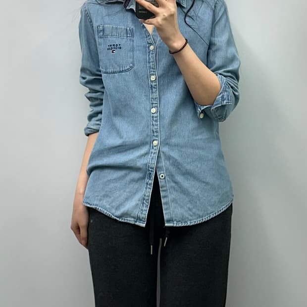 타미힐피거 포켓 데님 셔츠