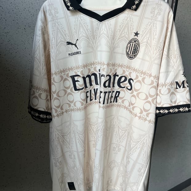 푸마x플래져스 콜라보 AC밀란 23/24 어센틱 져지