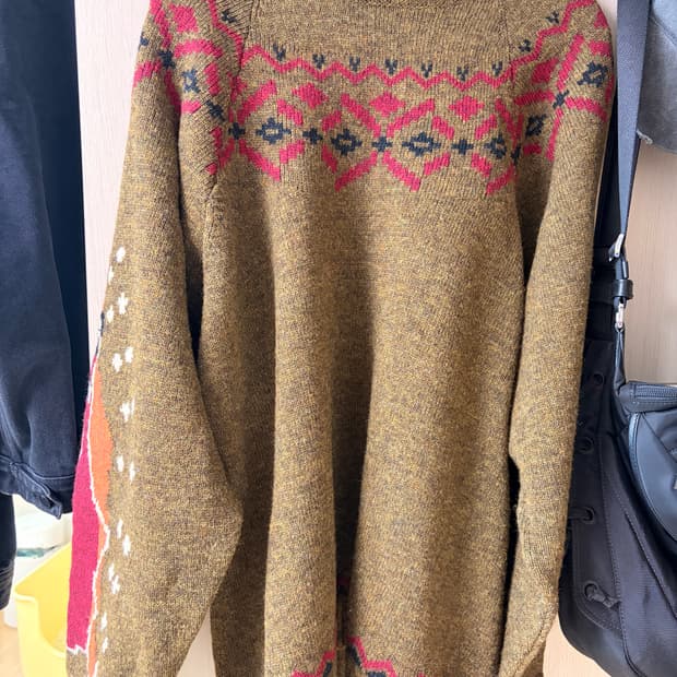 캐피탈 마리아 니트