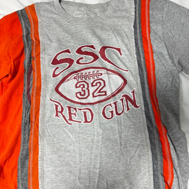 리빌드 바이 니들스 리메이크 티셔츠