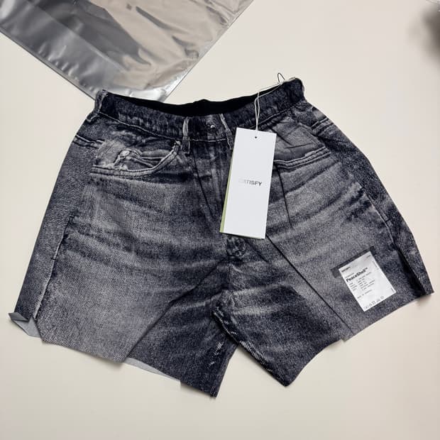 [새제품] 새티스파이 피스쉘 5인치 언라인드 쇼츠 블랙 데님 S
