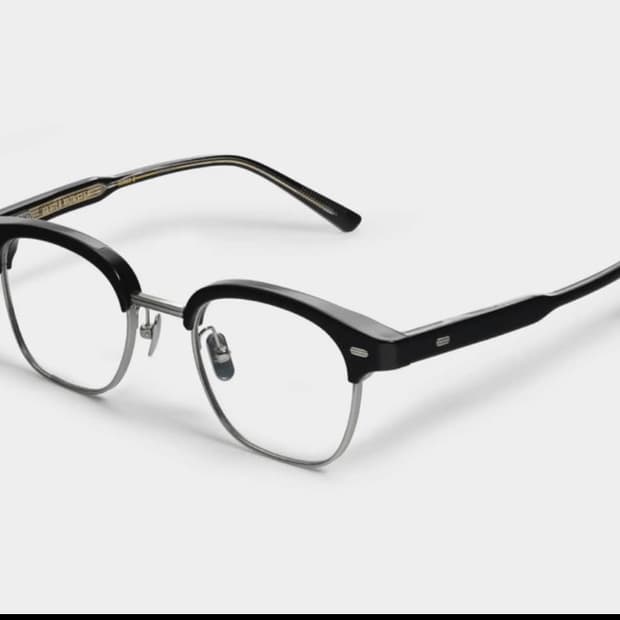 젠틀몬스터 로크01 블랙 하금테 안경