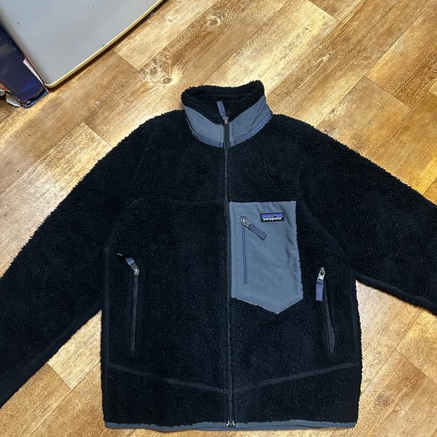 파타고니아 클래식 레트로X 블랙