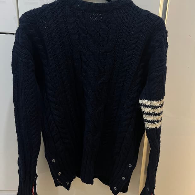 톰브라운 케이블 스웨터 네이비 4사이즈 (새상품급)