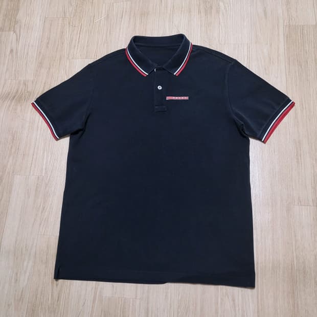 프라다 스포츠 카라티