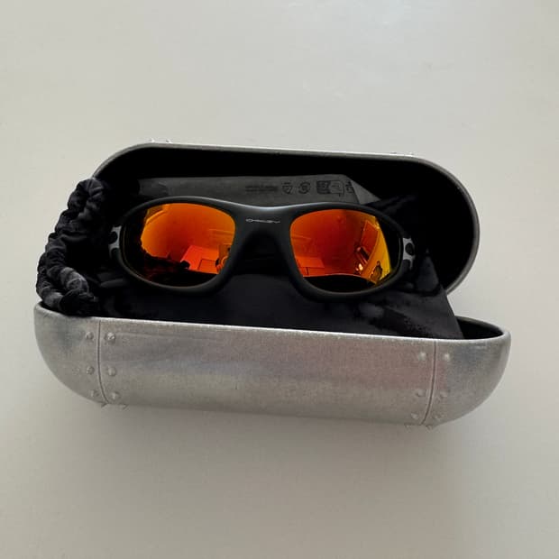 오클리 스트레이트자켓 브레인데드 